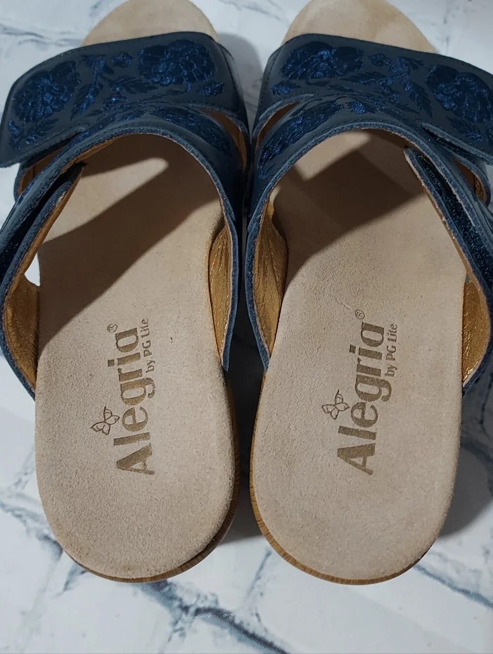 Alegria LIN 622 N Embroidered Leather Navy Wedge Sandal Size 37 Size 7-7.5 US
